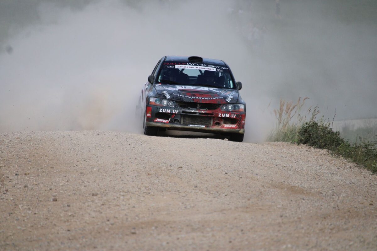 sébastien loeb rallye défaillance électrique change